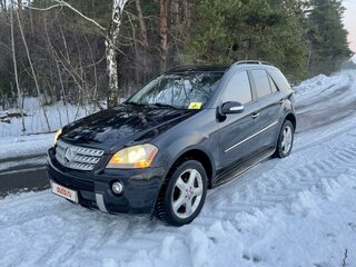 2007 Mercedes-Benz M-Класс 550 II (W164), чёрный, 1400000 рублей, вид 1