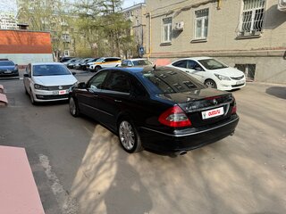 2008 Mercedes-Benz E-Класс 230 III (W211, S211) Рестайлинг, чёрный, 1800000 рублей, вид 4