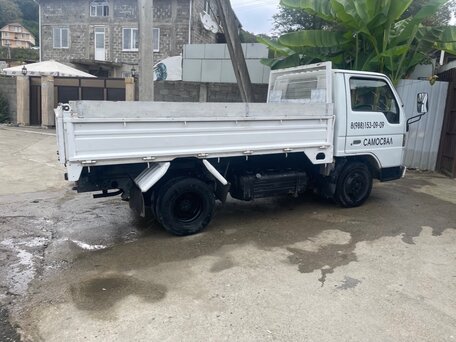 1992 Mazda Titan, белый, 980000 рублей, вид 2