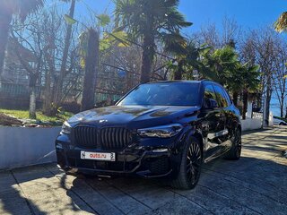 2019 BMW X5 45e IV (G05/G18), чёрный, 8400000 рублей, вид 1