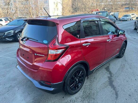 2019 Nissan Note e-Power II Рестайлинг, красный, 1380000 рублей - вид 3