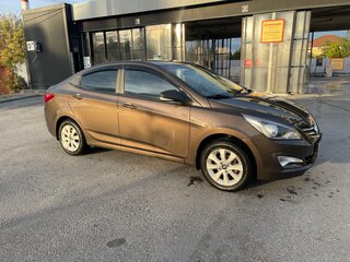 2016 Hyundai Solaris I Рестайлинг, коричневый, 1150000 рублей, вид 2