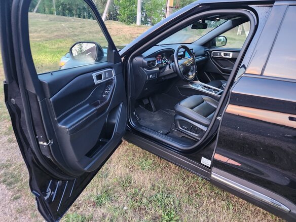 2019 Ford Explorer VI, чёрный, 2990000 рублей - вид 21
