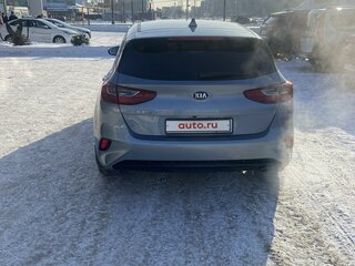 2018 Kia Ceed III, серебристый, 2100000 рублей, вид 5