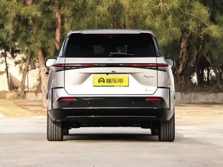 2026 Toyota bZ3X 58.3 kWh, бежевый - вид 5