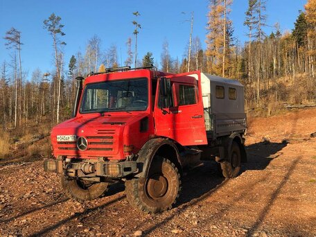 2013 Mercedes-Benz Unimog, пурпурный, 15000000 рублей, вид 1