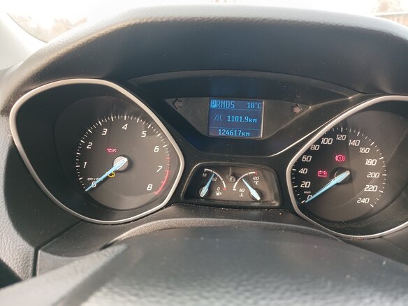 2011 Ford Focus III, красный, 860000 рублей - вид 9
