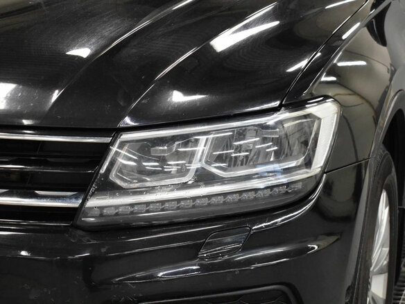 2017 Volkswagen Tiguan II, чёрный, 2040000 рублей - вид 11