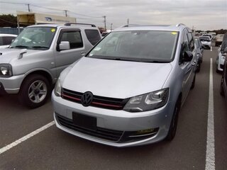 2013 Volkswagen Sharan II, серебристый, 1255000 рублей, вид 1