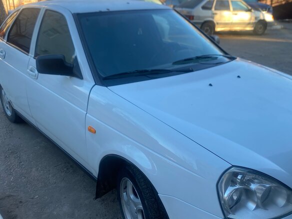 2010 Lada (ВАЗ) Priora I, белый, 390000 рублей - вид 1