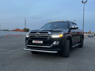 2010 Toyota Tundra CrewMax II, чёрный, 4500000 рублей, вид 3