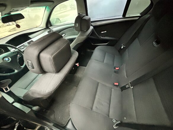 2009 BMW 5 серии 520i V (E60/E61) Рестайлинг, чёрный, 1250000 рублей - вид 16