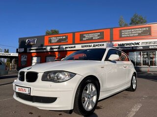 2010 BMW 1 серии 118i I (E81/E82/E87/E88) Рестайлинг, белый, 899000 рублей, вид 1