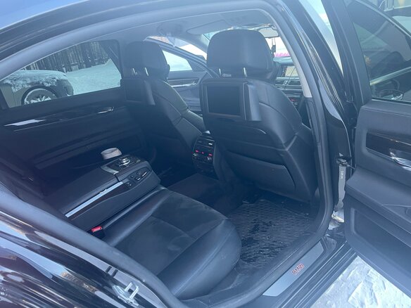 2011 BMW 7 серии Long 750Li xDrive V (F01/F02/F04), чёрный, 2000000 рублей - вид 14