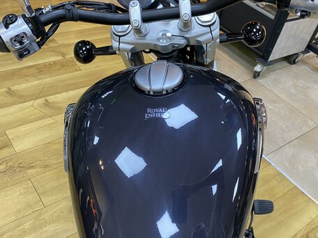 2026 Royal Enfield Super Meteor, чёрный, 755000 рублей, вид 4