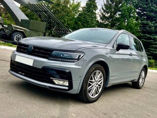 2017 Volkswagen Tiguan II, серый, 2100000 рублей, вид 1