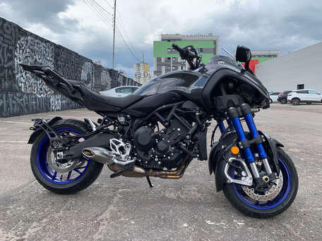 2018 Yamaha Niken, серебристый, 1199000 рублей, вид 4