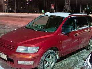 1999 Mitsubishi Space Wagon III, красный, 310000 рублей, вид 2