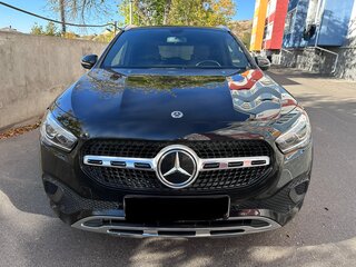 2020 Mercedes-Benz GLA 200 II (H247), чёрный, 3300000 рублей, вид 1