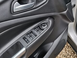 2018 Ford Kuga II Рестайлинг, серебристый, 1670000 рублей, вид 4