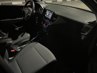 2021 Hyundai Solaris II Рестайлинг, чёрный, 1900000 рублей, вид 5