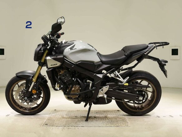 2025 Honda CB 650R, серый