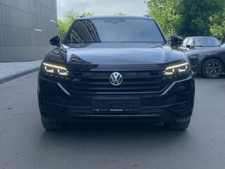 2019 Volkswagen Touareg III, чёрный, 5100000 рублей, вид 1