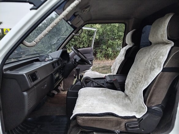 1990 Mitsubishi Delica III, белый, 500000 рублей - вид 15