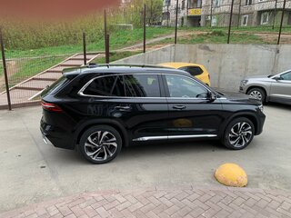 2023 Geely Monjaro I, чёрный, 4150000 рублей, вид 3