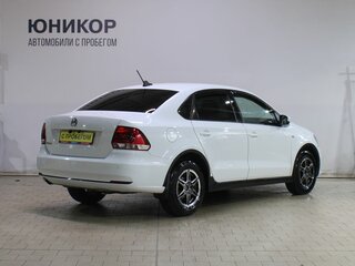 2018 Volkswagen Polo V Рестайлинг, белый, 1039000 рублей, вид 2