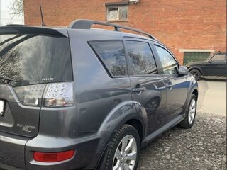 2011 Mitsubishi Outlander II Рестайлинг, серый, 1300000 рублей, вид 3