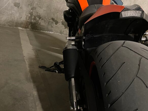 2010 Harley-Davidson V-Rod, оранжевый, 5000000 рублей - вид 4