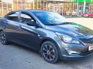 2015 Hyundai Solaris I Рестайлинг, серый, 900000 рублей, вид 2