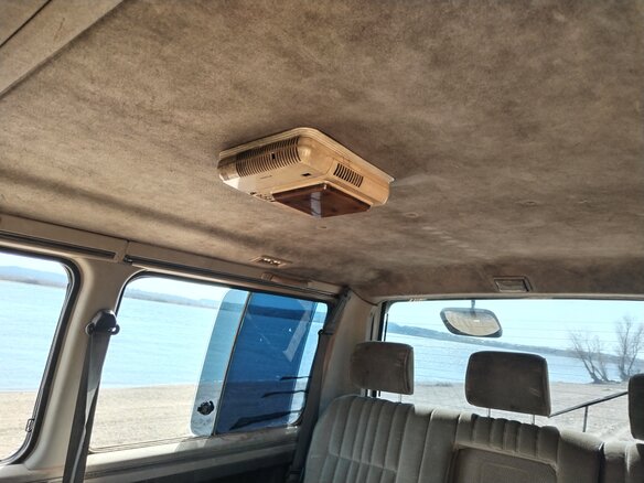 1990 Mitsubishi Delica III, белый, 500000 рублей - вид 16