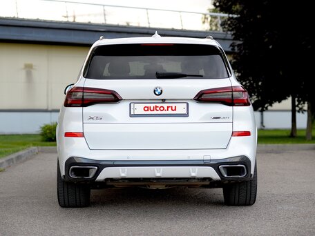 2022 BMW X5 40i IV (G05/G18), белый, 6890000 рублей, вид 5