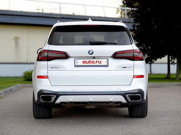 2022 BMW X5 40i IV (G05/G18), белый - вид 4