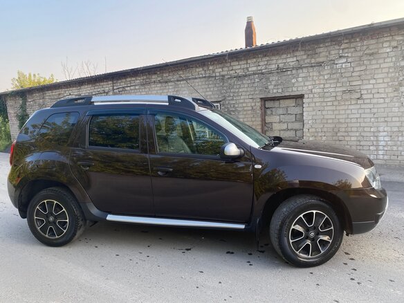 2017 Renault Duster I Рестайлинг, коричневый, 1420000 рублей - вид 3