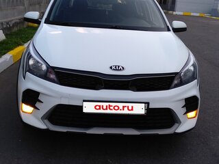 2020 Kia Rio X IV Рестайлинг, белый, 1650000 рублей, вид 1