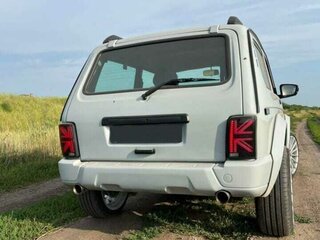 2001 Lada (ВАЗ) 2121 (4x4) I Рестайлинг, белый, 850000 рублей, вид 2