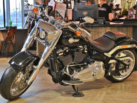 2024 Harley-Davidson Fat Boy, чёрный, 3300000 рублей - вид 1