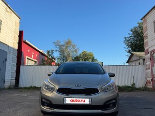 2015 Kia Ceed II Рестайлинг, серебристый, 1100000 рублей, вид 2