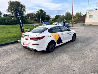 2019 Kia Optima IV Рестайлинг, белый, 1160000 рублей, вид 3