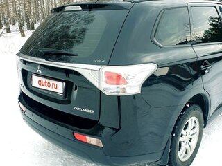 2014 Mitsubishi Outlander III Рестайлинг, чёрный, 1250000 рублей, вид 3