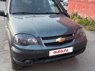 2018 Chevrolet Niva I Рестайлинг, серый, 850000 рублей, вид 1