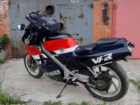 1992 Honda VFR 400, красный, 220000 рублей, вид 2