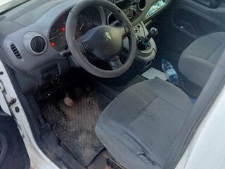 2011 Peugeot Partner II, белый, 375000 рублей, вид 3