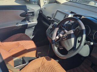 2009 Toyota Wish II, белый, 1480000 рублей, вид 5