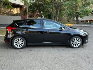 2017 Ford Focus III Рестайлинг, чёрный, 1800000 рублей, вид 4