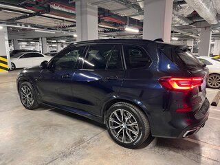 2021 BMW X5 40i IV (G05/G18), чёрный, 8300000 рублей, вид 5