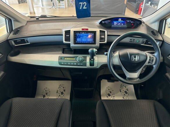 2012 Honda Freed I Рестайлинг, серый, 1249999 рублей - вид 16